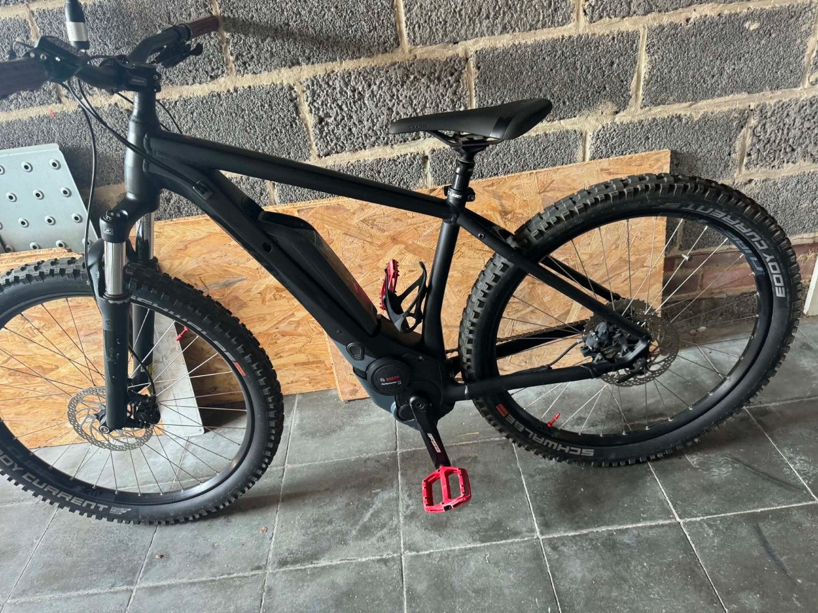 Vtt électrique cube avec 380 km