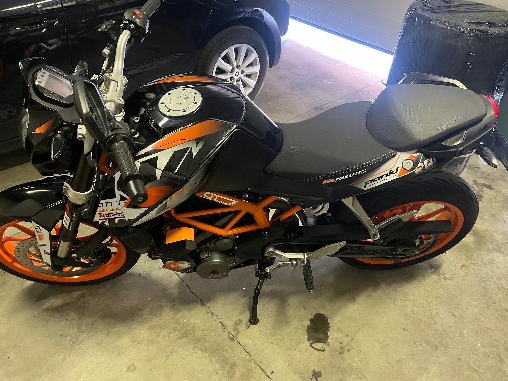 KTM DUKE 390