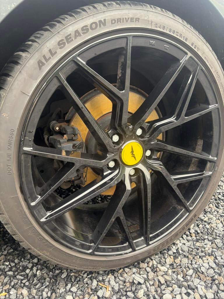 Jantes 19’ et pneus, Autos : Pièces & Accessoires, Pneus & Jantes, Pneus et Jantes, 245 mm, 4 Saisons, Véhicule de tourisme