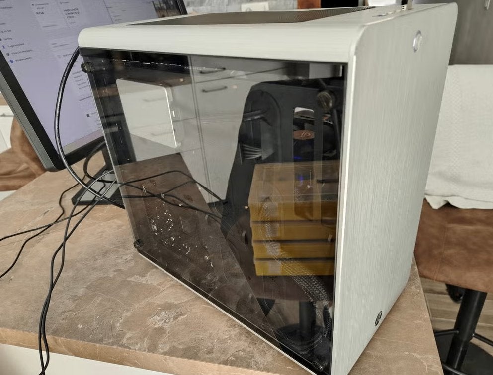 Gaming computer win 11 met watercooling, Computers en Software, Ophalen, Gebruikt, Custom game PC, Gaming