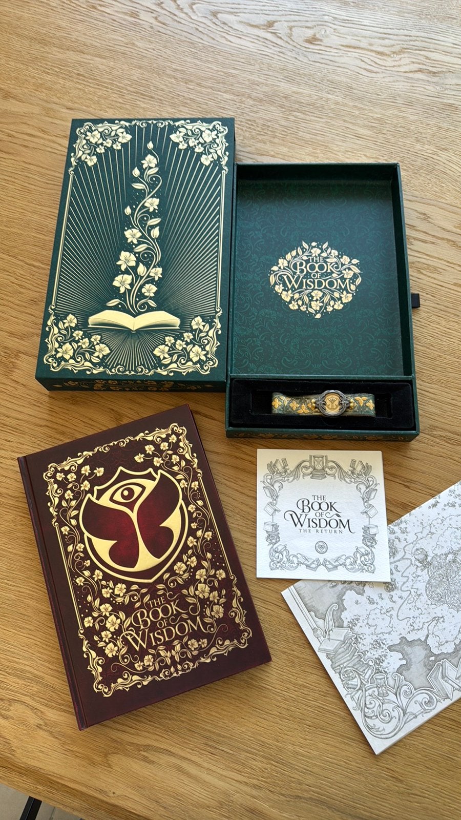 Tomorrowland THE BOOK OF WISDOM 2019, Verzamelen, Ophalen
