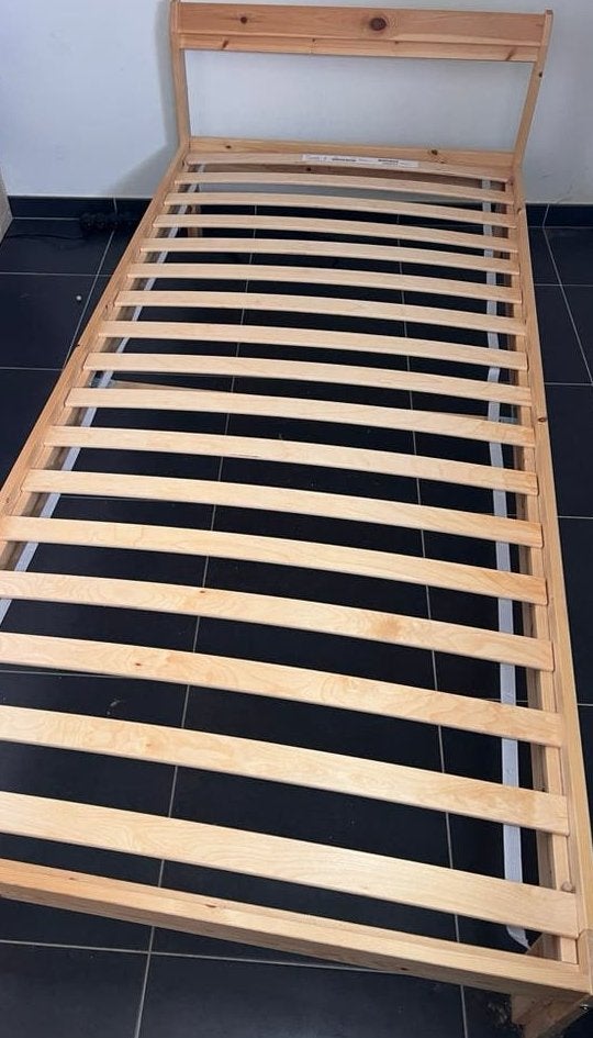 Ikea bed 90x200 + lattenbodem, Enlèvement, Comme neuf