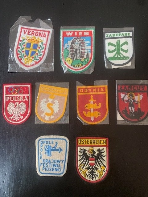 Ancien écussons en tissus de 1950 ( différents pays), Collections, Enlèvement, Comme neuf