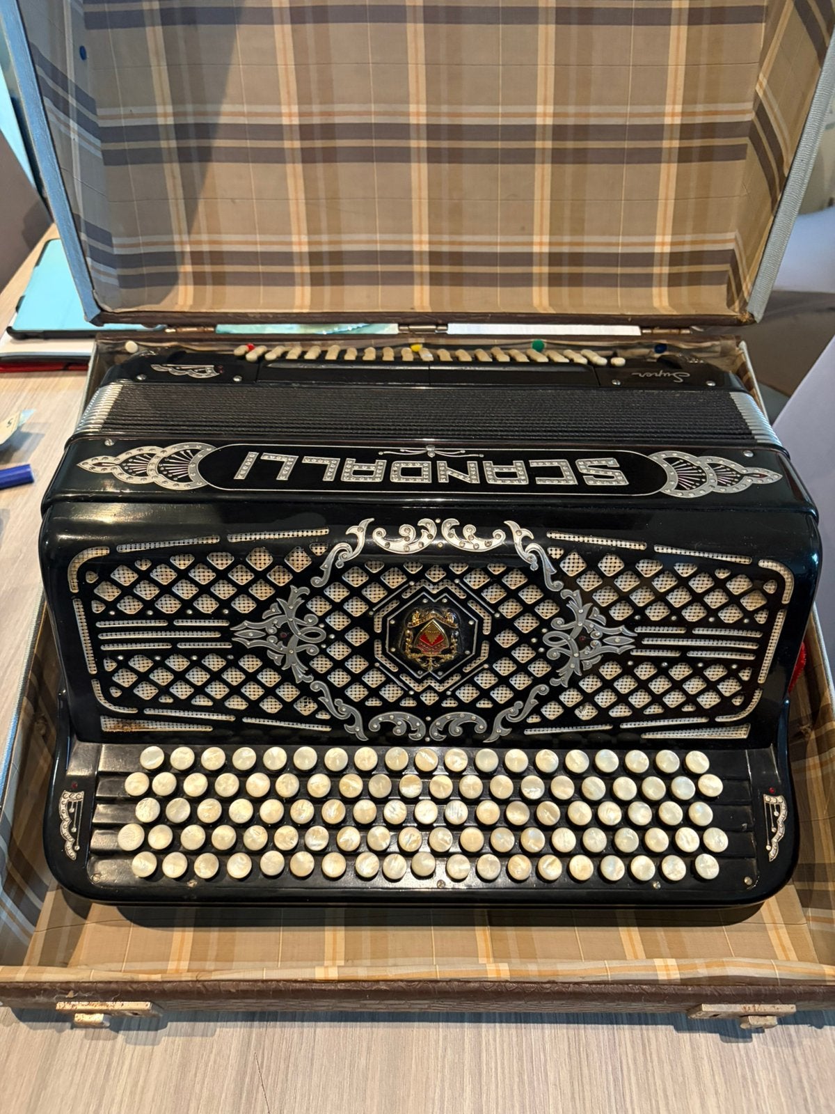Accordéon chromatique Scandalli "Super" - Modèle M 786/8, Musique & Instruments, Enlèvement ou Envoi, Comme neuf, 120 basses, Scandalli