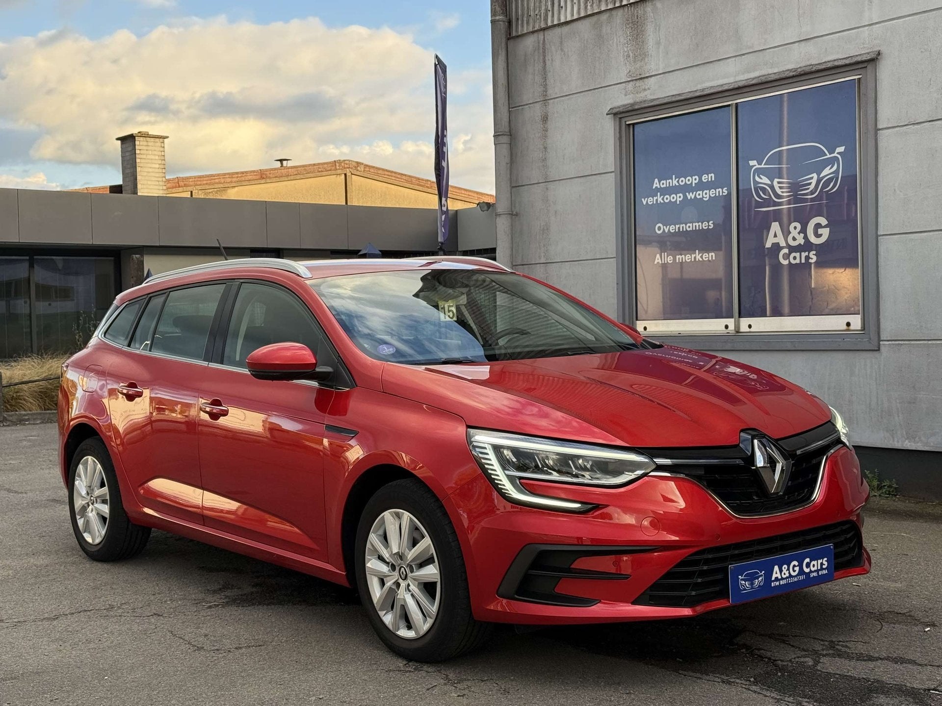 Renault Megane Mégane SW 1.0 TCe Corporate Edit. GPF (Fl.)(, Autos, Rouge, Achat, Euro 6, Entreprise