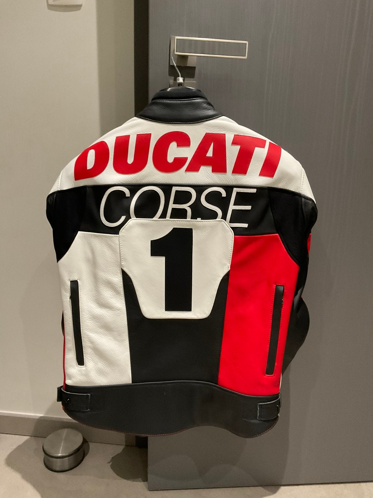 Veste moto ducati, Motos, Enlèvement