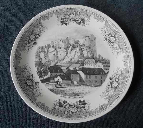 Assiette Villeroy & Boch - Larochette vers 1857, Antiek en Kunst, Antiek | Wandborden en Tegels, Ophalen