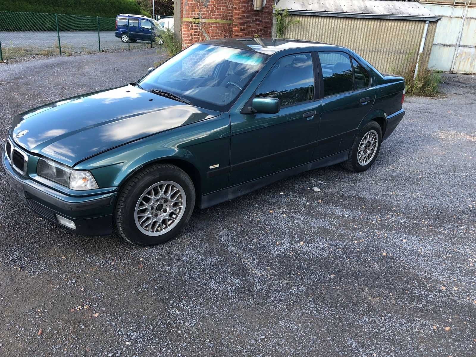BMW 318i 1997 Voiture particulière, Autos, Euro 2, Achat, Entreprise, Boîte manuelle
