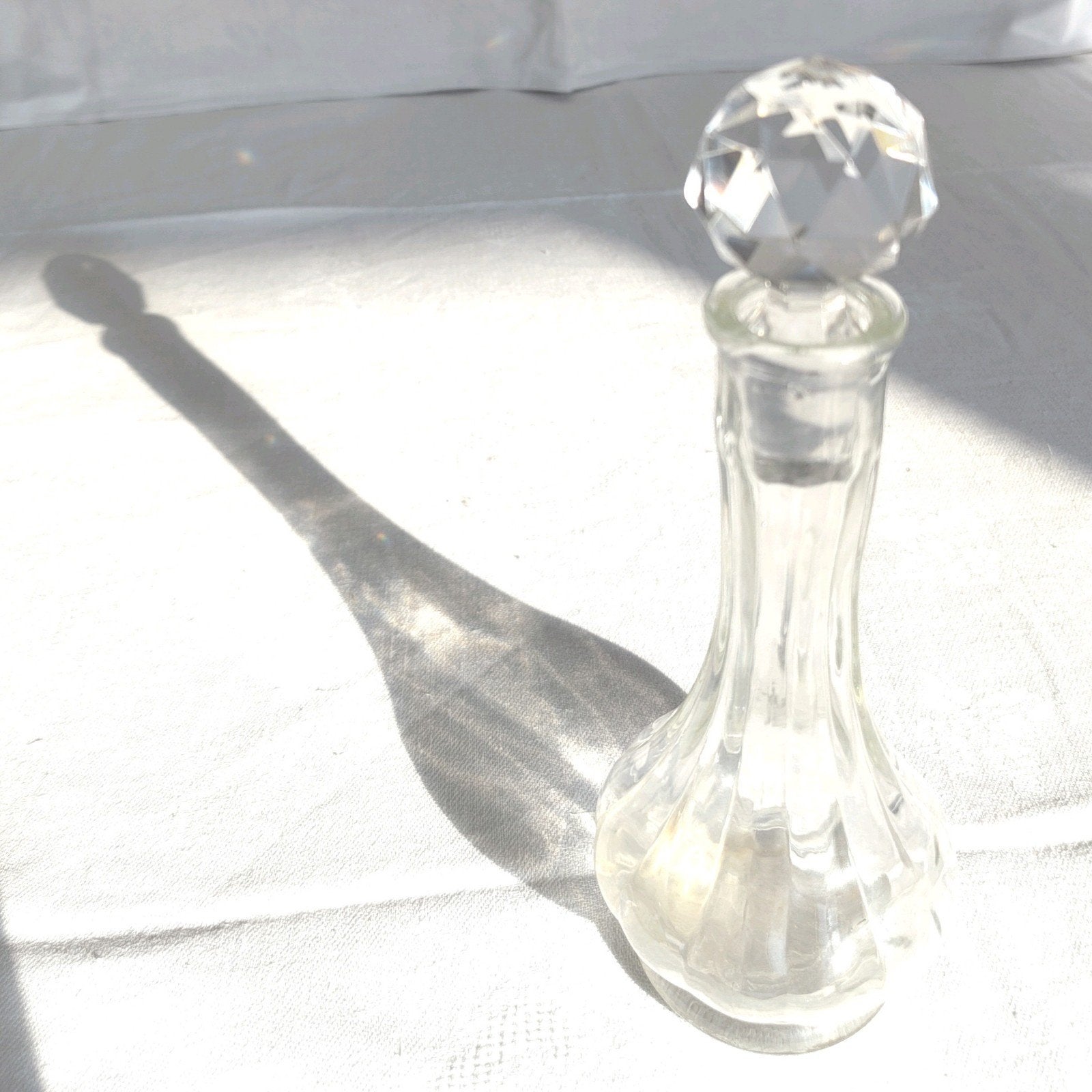 Elegante kleine antieke karaffles in geslepen glas, Ophalen of Verzenden