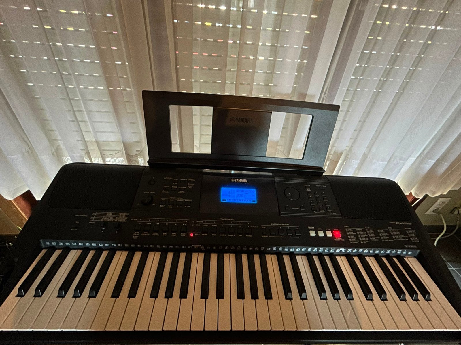 Yamaha keyboard Psr E453, Muziek en Instrumenten, Keyboards, Ophalen, Yamaha