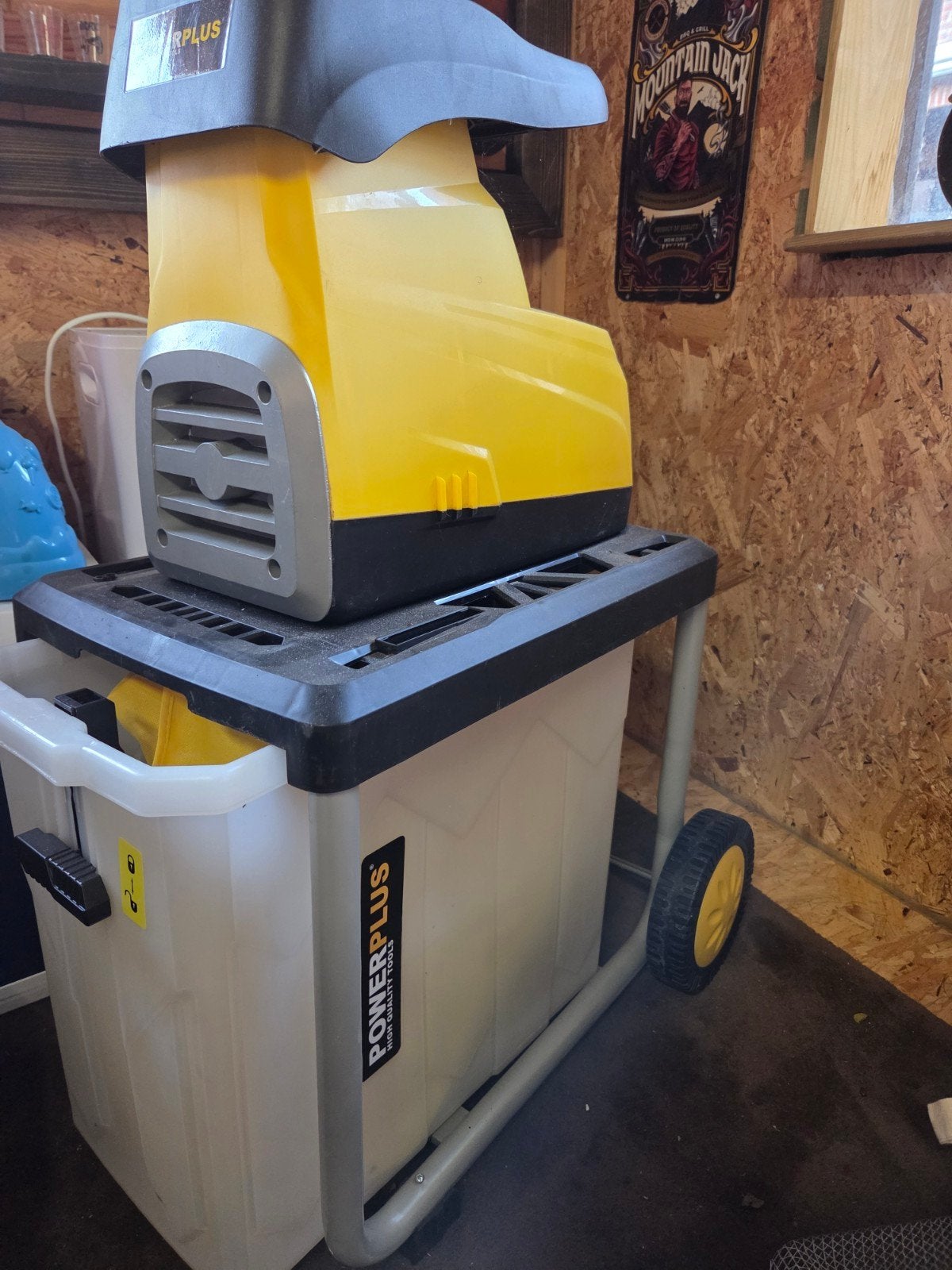 powerplus hout hakselaar, Ophalen