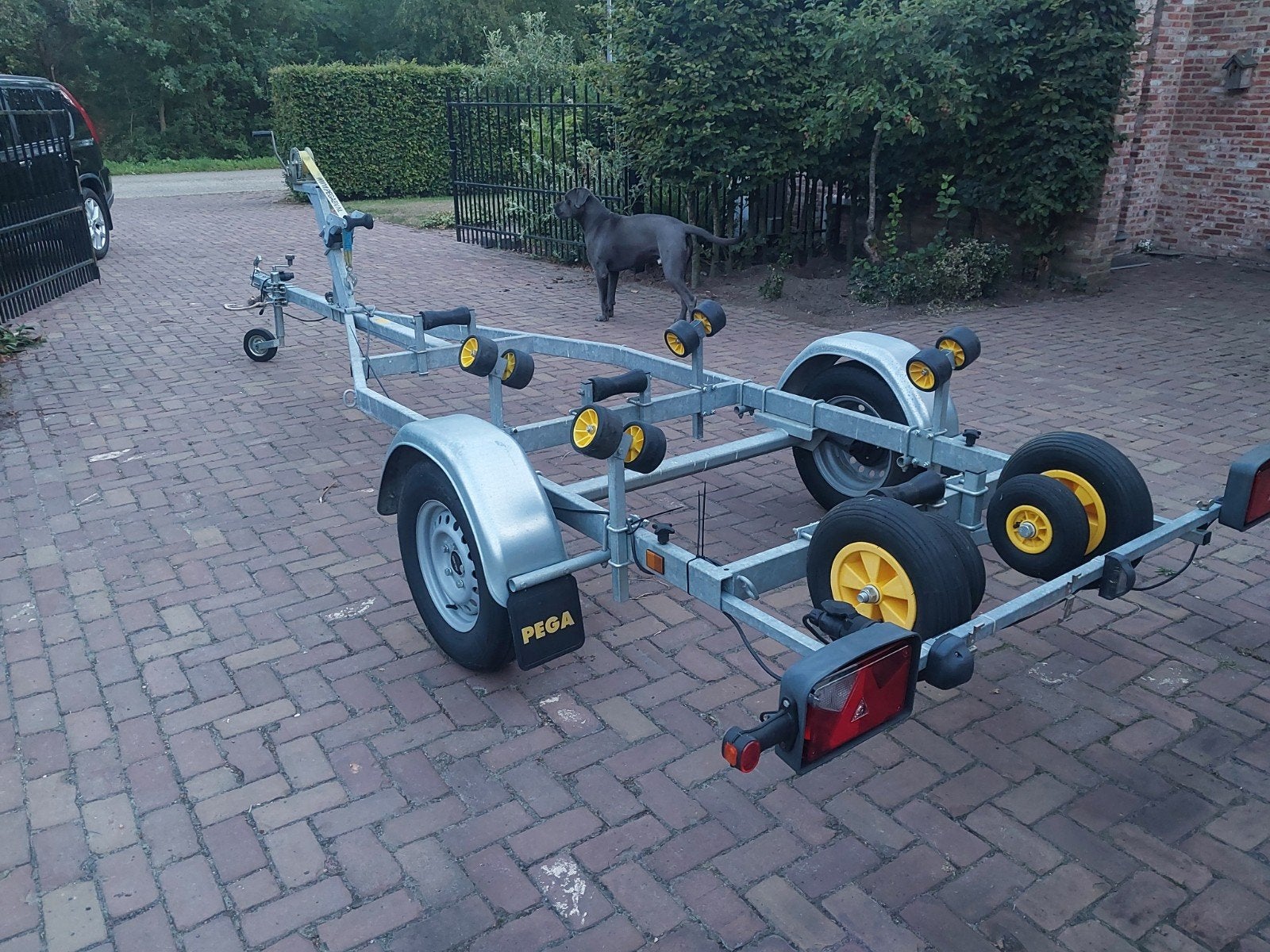 pega sh750 boottrailer, Sports nautiques & Bateaux, Remorques bateau, Enlèvement, Comme neuf, Moins de 6 mètres, Éclairage réglable