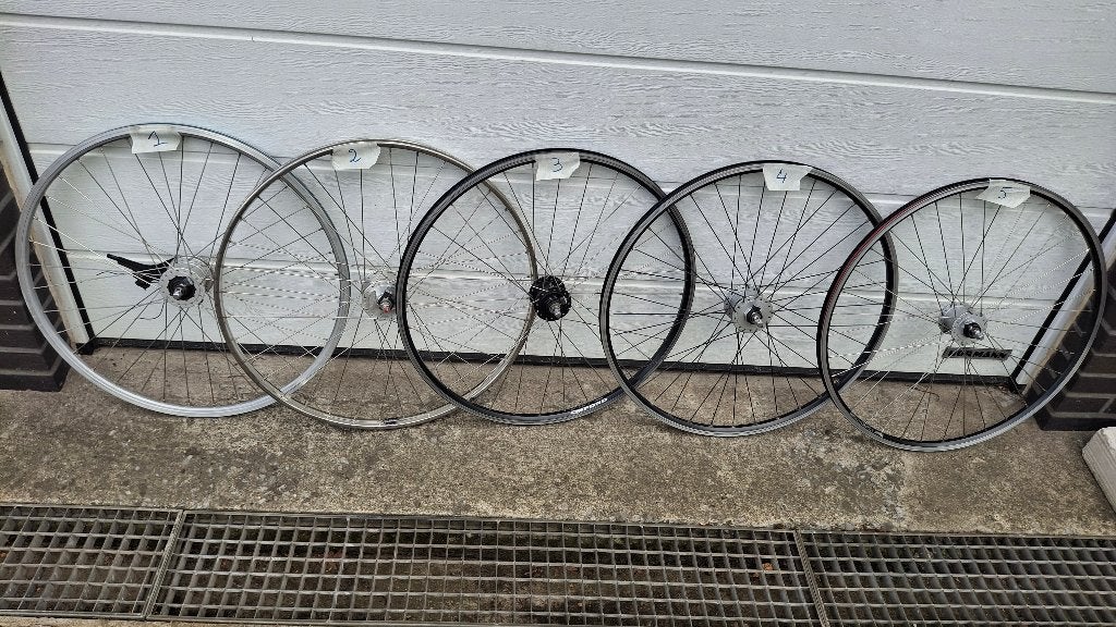 28" alu. voorwiel SHIMANO NAAFDYNAMO fietswiel recht + oké, Fietsen en Brommers, Ophalen, Zo goed als nieuw, Wiel, Shimano naafdynamo fietswiel velo voorwiel herenfiets damesfiets