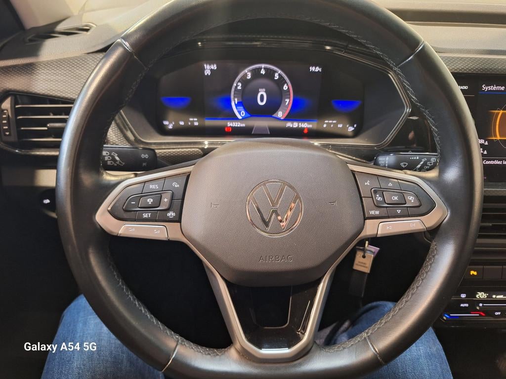 Volkswagen T-Cross T-CROSS 1.0TSI 5MT 70kW - 12M WARRANTY -, Auto's, Gebruikt, Parkeersensor, 95 pk, Zwart