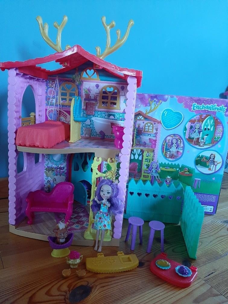 Maison à cerfs Enchantimals, Enlèvement