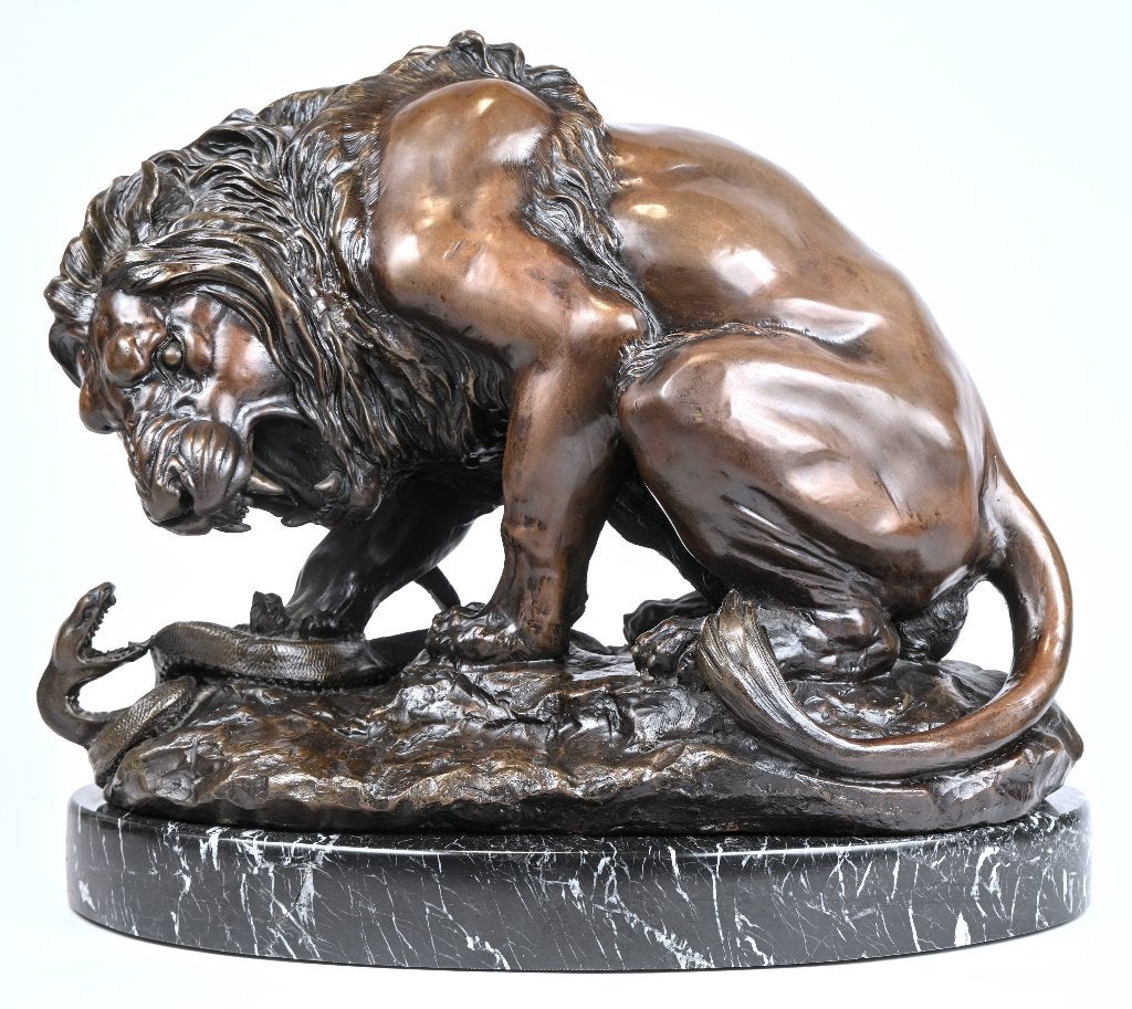 Bronzen Leeuw in gevecht met slang . 048/ECH., Antiek en Kunst, Ophalen