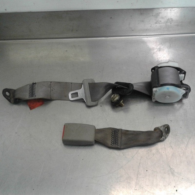 VEILIGHEIDSGORDEL LINKS ACHTER Mazda 626 (GF12), Gebruikt, Mazda