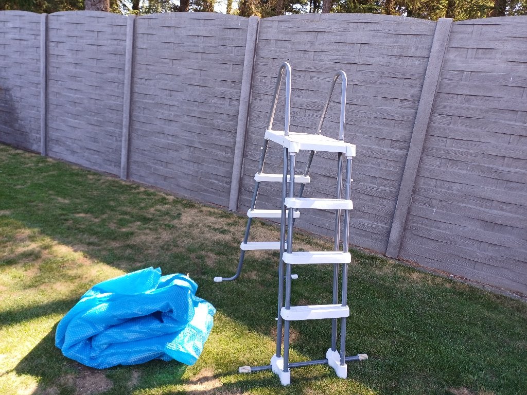 Zwembad ladder 1.32m, Ophalen, Zo goed als nieuw, Ladder