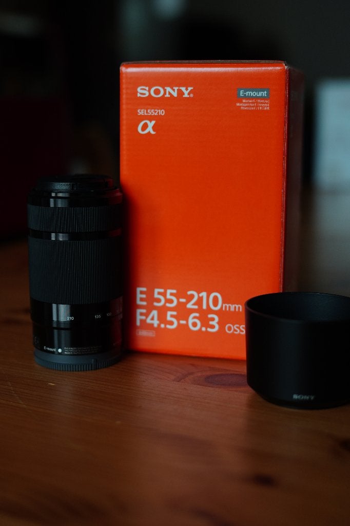 Sony E 55-210mm f/4.5-6.3 oss - Comme neuf, TV, Hi-fi & Vidéo, Photo | Lentilles & Objectifs, Pare-soleil, Sony, Monture Sony E
