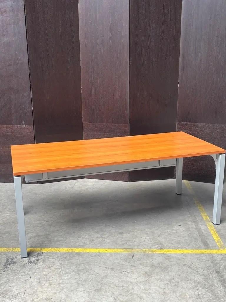 Bureau de 180 cm en bois avec structure métallique, Maison & Meubles, Bureaux, Bureau d'ordinateur, 180 cm, Enlèvement, Bois