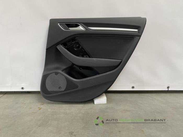 Revêtement portière 4portes arrière droite d'un Audi A3, -, 3 mois de garantie, Utilisé, -