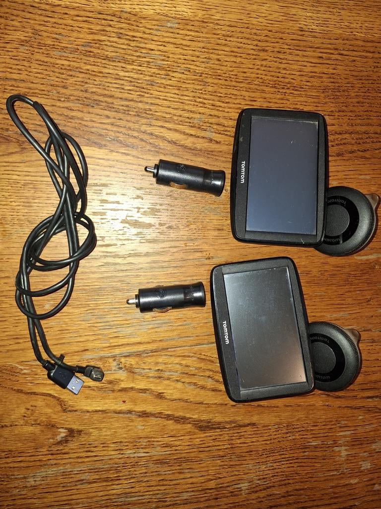 2 GPS'en van TomTom, Ophalen