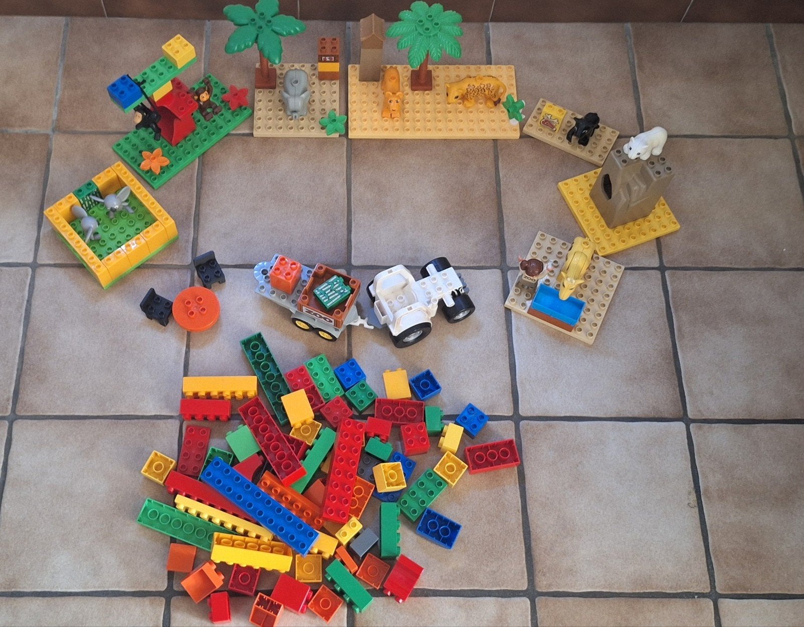 DUPLO ZOO,  SAFARI MET VEEL DIEREN EN  EXTRA BLOKKEN, Kinderen en Baby's, Speelgoed | Duplo en Lego, Ophalen, Duplo