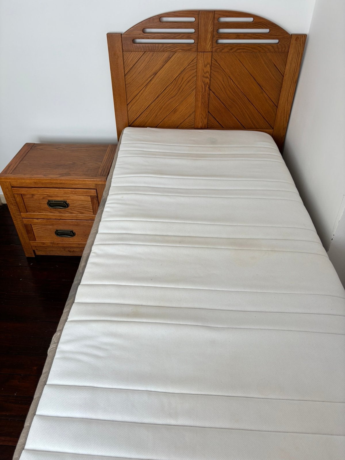 Chambre à coucher bois massif, Enlèvement, Comme neuf, Une personne