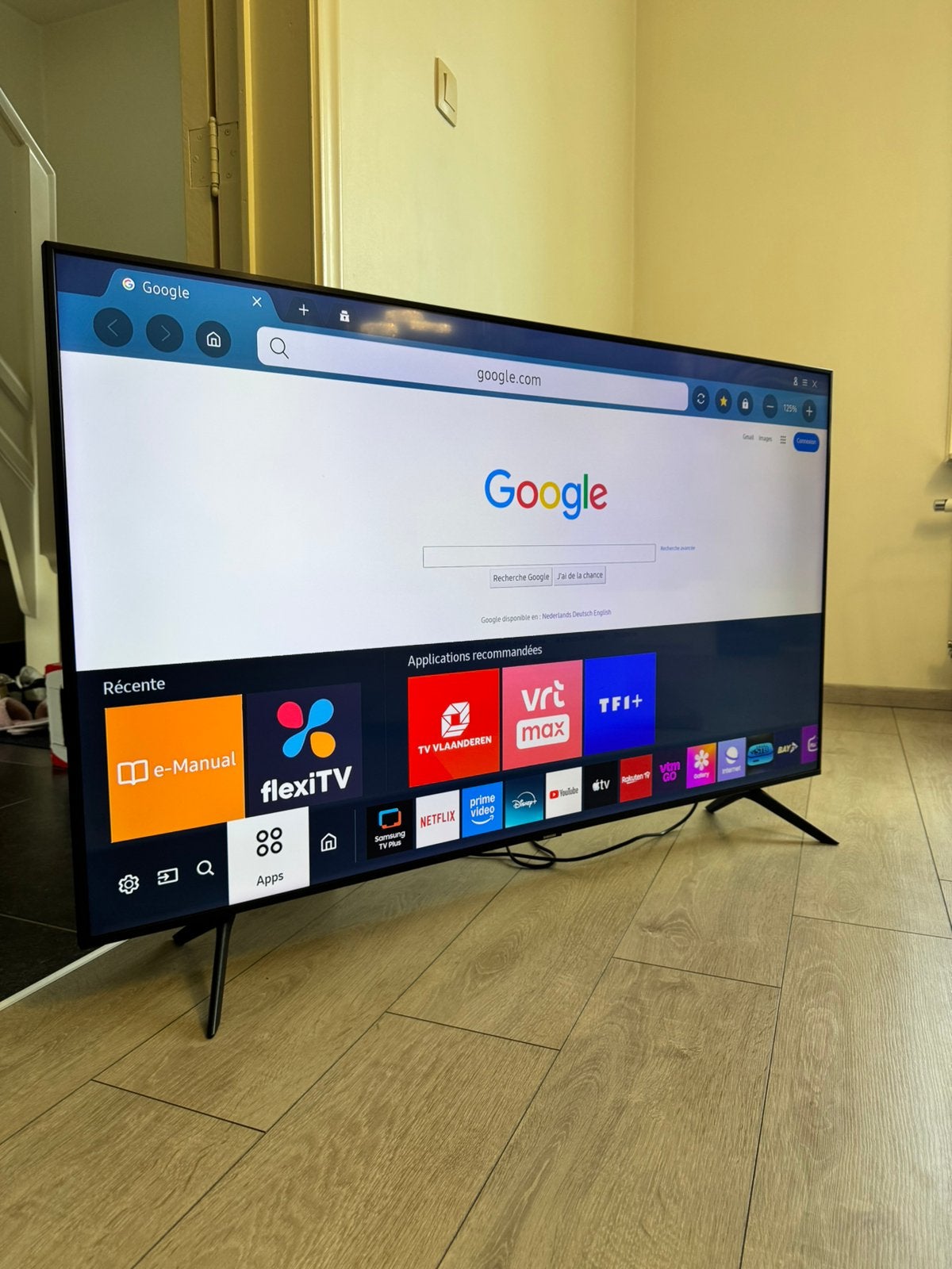 Samsung smart tv 55 inch 140 cm 4k wifi +attache murale, TV, Hi-fi & Vidéo, Télévisions, Enlèvement, Comme neuf, Samsung, Smart TV