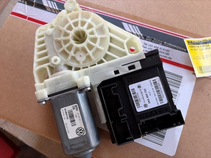 Moteur de vitre portière d'un Volkswagen Golf, Autos : Pièces & Accessoires, Volkswagen, -, 3 mois de garantie, Utilisé