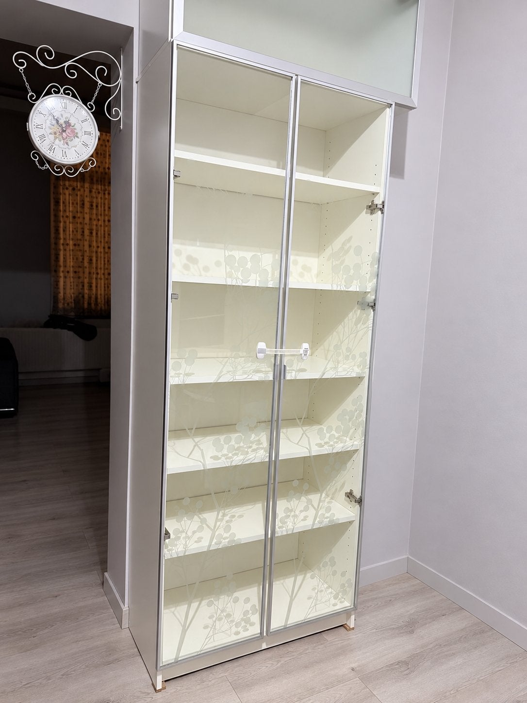 Vitrine Ikea, Enlèvement, Comme neuf