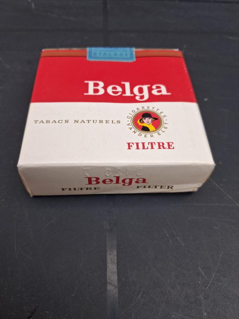 costume de fenêtre Belga, Collections, Marques & Objets publicitaires, Comme neuf, Emballage, Enlèvement ou Envoi