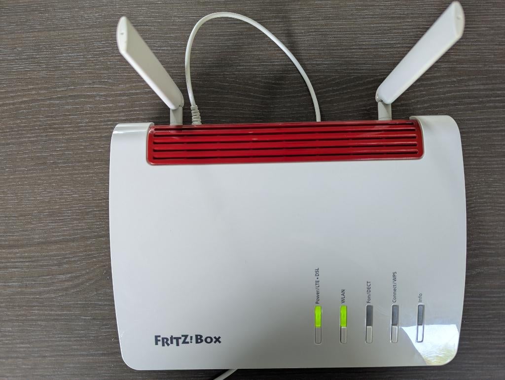 FRITZ!Box 6890 LTE V2 – 4G/DSL Router – WiFi Dual Band, Informatique & Logiciels, Routeurs & Modems, Utilisé, Routeur, Enlèvement