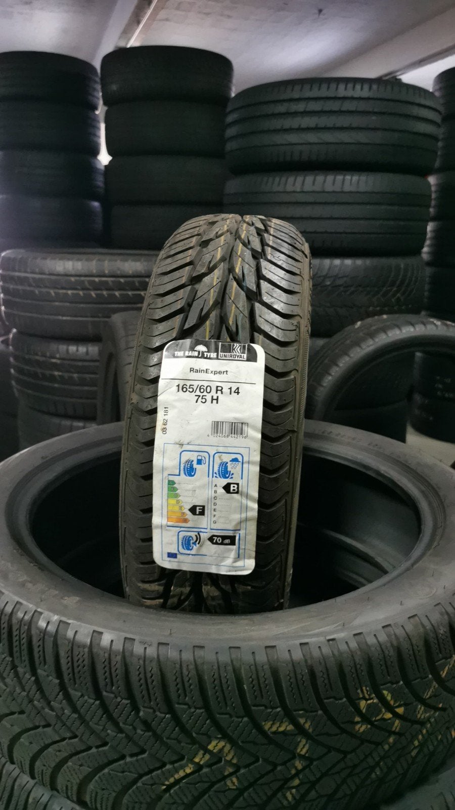 16560r14 165 60 r14 165/60/r14 uniroyal nouveau avec montage