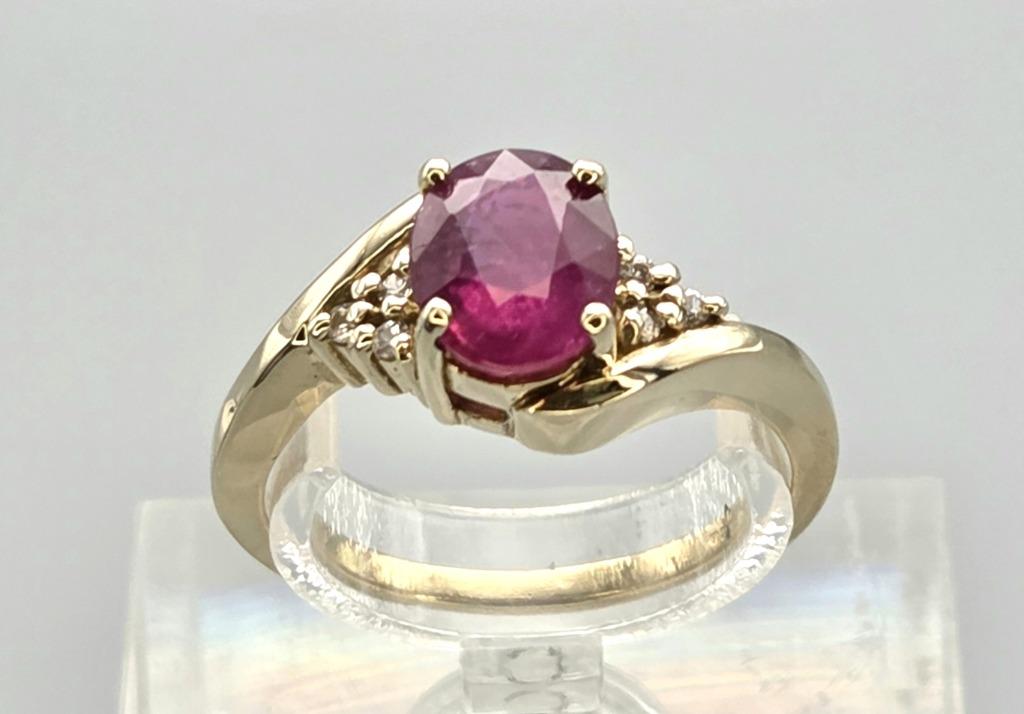 Gouden Vintage ring edelsteen robijn en diamant. 2025/614., Bijoux, Sacs & Beauté, Bijoux anciens, Envoi, Or, Bague, Avec pierre précieuse