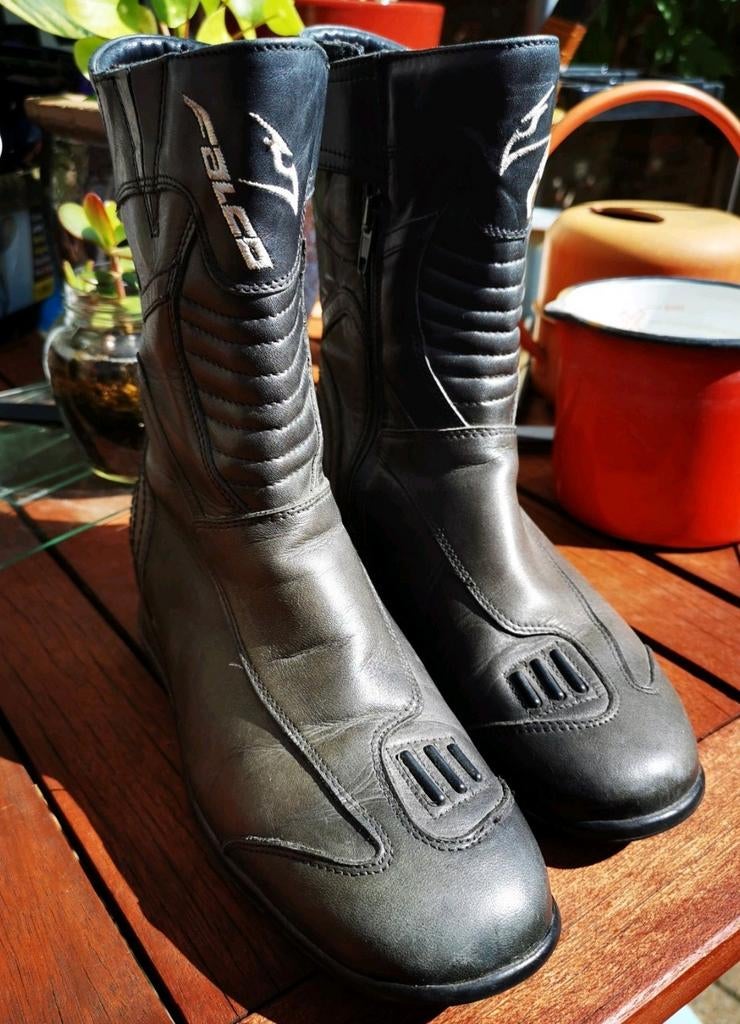 Falco dames motorlaarzen maat 36 retro look, Motoren, Kleding | Motorkleding, Falco, Kinderen, Ophalen of Verzenden, Nieuw zonder kaartje