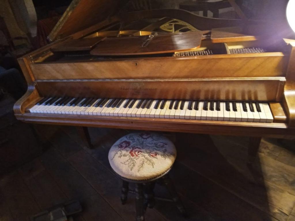 Piano, Enlèvement