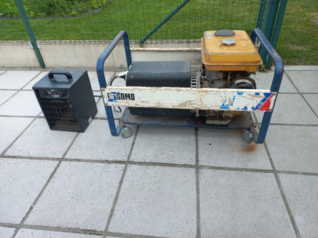 GENERATOR 2X220 VOLT  8000 Watts   8 KVA, Ophalen, Zo goed als nieuw, 5 tot 10 kVA, Benzine