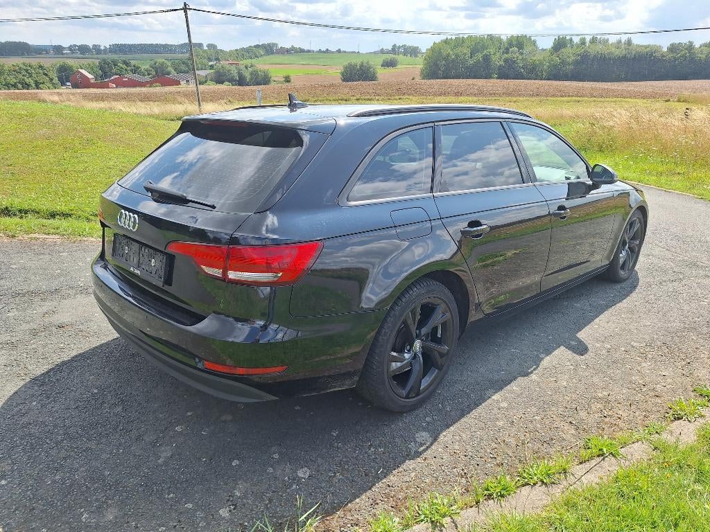 Audi a4 Break 2.0 TDi ultra 150 pk euro 6 137000km, Auto's, Automaat, Euro 6, A4, Leder