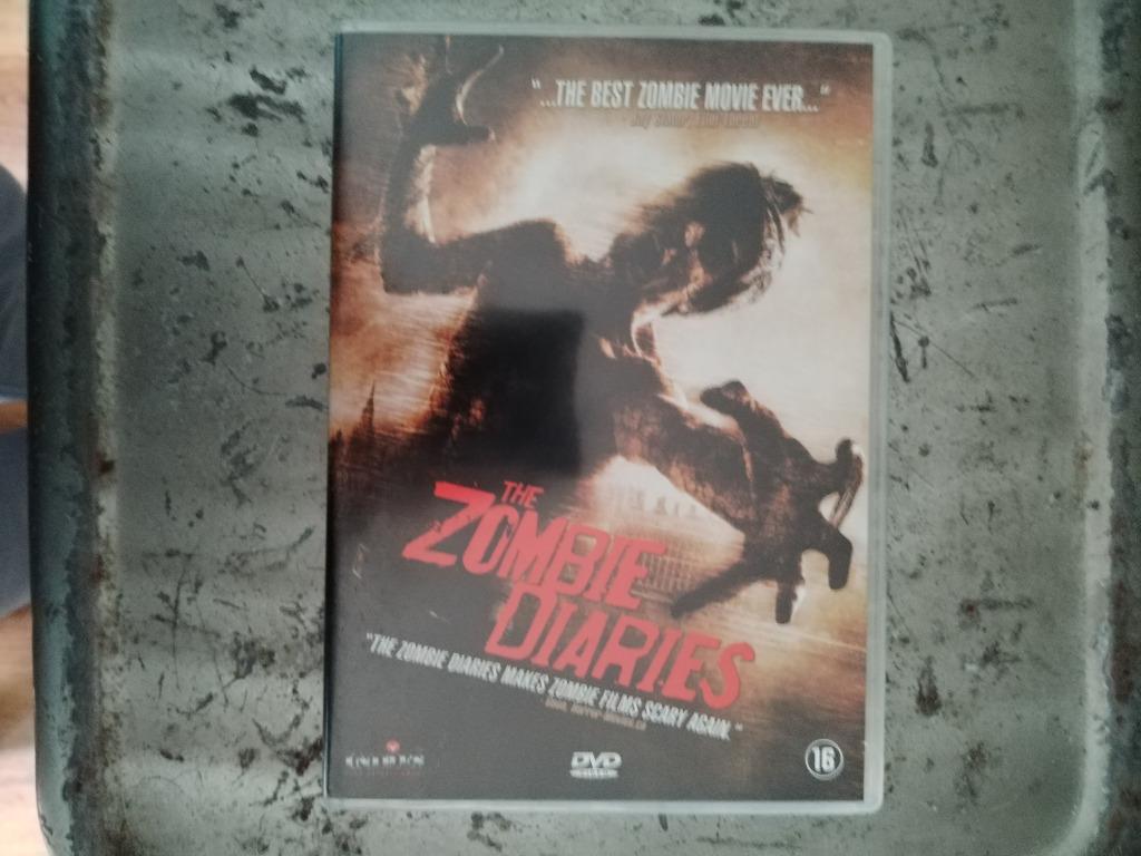 Pakket zombiefilms, À partir de 16 ans, Envoi, Comme neuf, Vampires ou Zombies