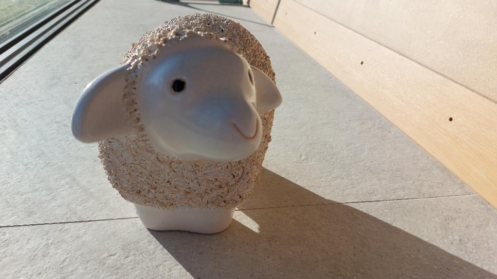 Mooi beeld van schaap voor binnen of buiten., Tuin en Terras, Tuinbeelden, Ophalen, Nieuw, Steen, Dierenbeeld