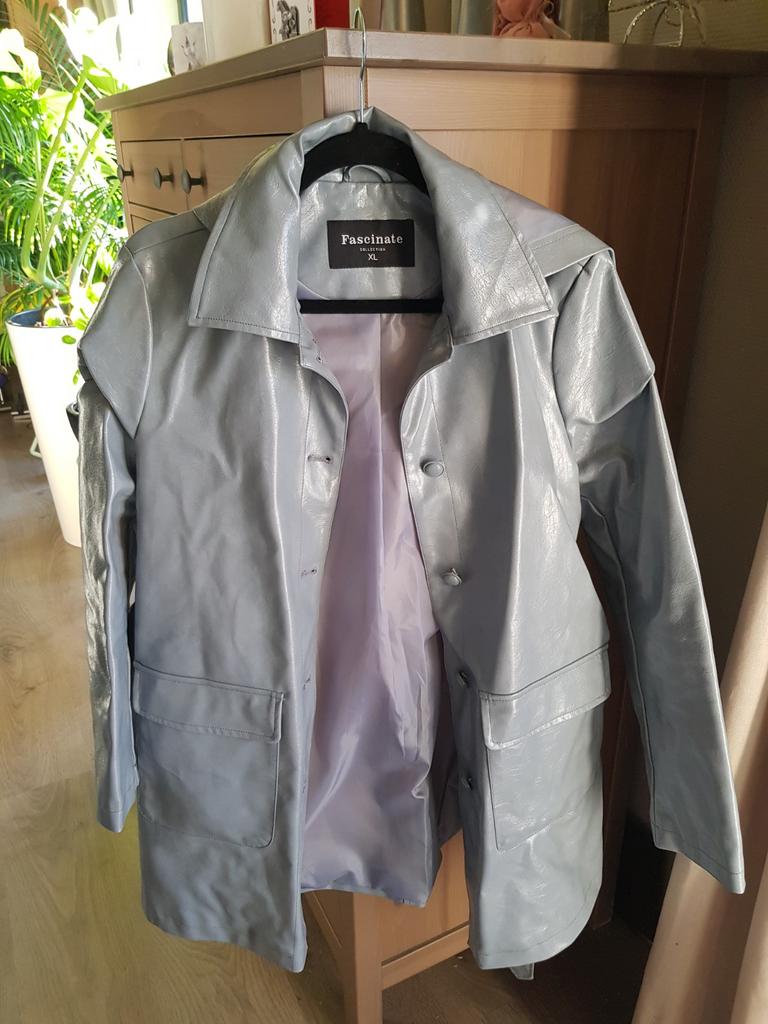 Grijze regenjas XL, Caravans en Kamperen, Ophalen of Verzenden, Regenjas