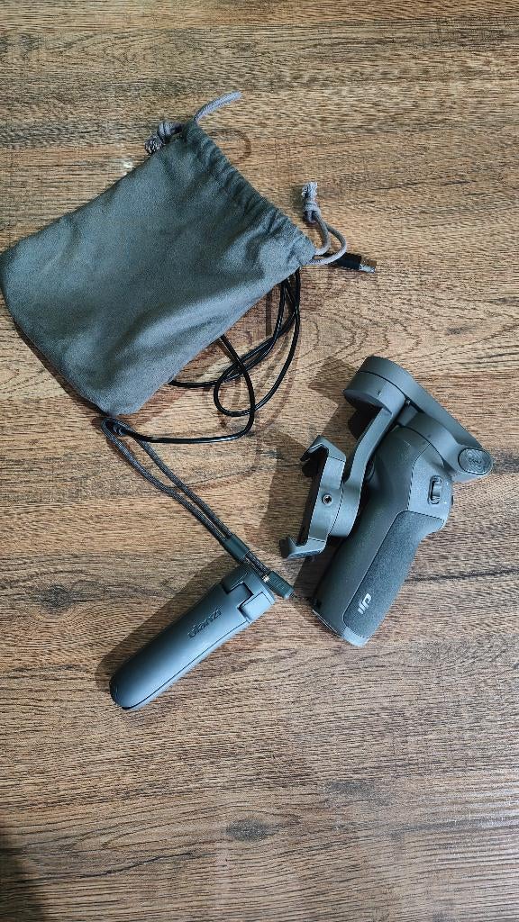 Stabilisateur DJI Osmo Mobile 3 – Excellent état, Enlèvement ou Envoi, Comme neuf, Trépied