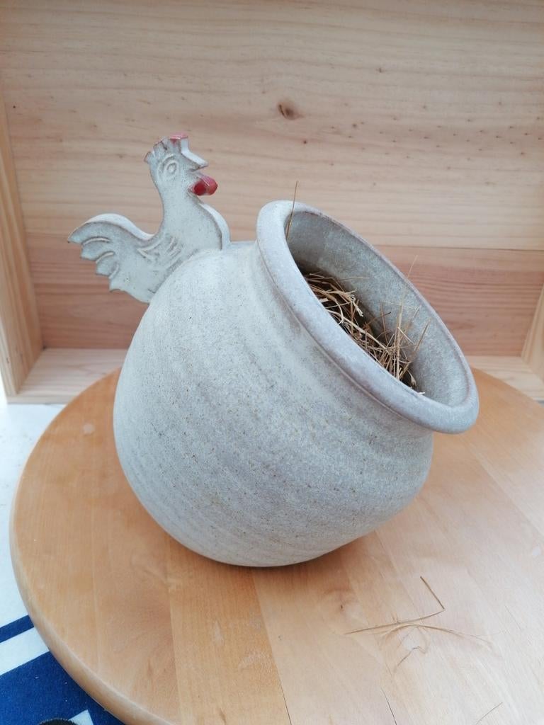 Canterbury pottery, aardewerk. Bloempot, eiermandje., Tuin en Terras, Bloempotten, Zo goed als nieuw, Aardewerk, Ophalen of Verzenden