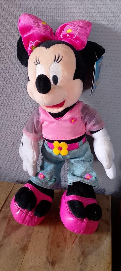 Flower power Minnie, Ophalen of Verzenden, Zo goed als nieuw, Knuffel