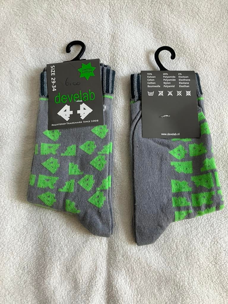 Bas taille 29-34 deux paires de chaussettes neuves coton, Neuf, Garçon ou Fille, Falke, Enlèvement ou Envoi