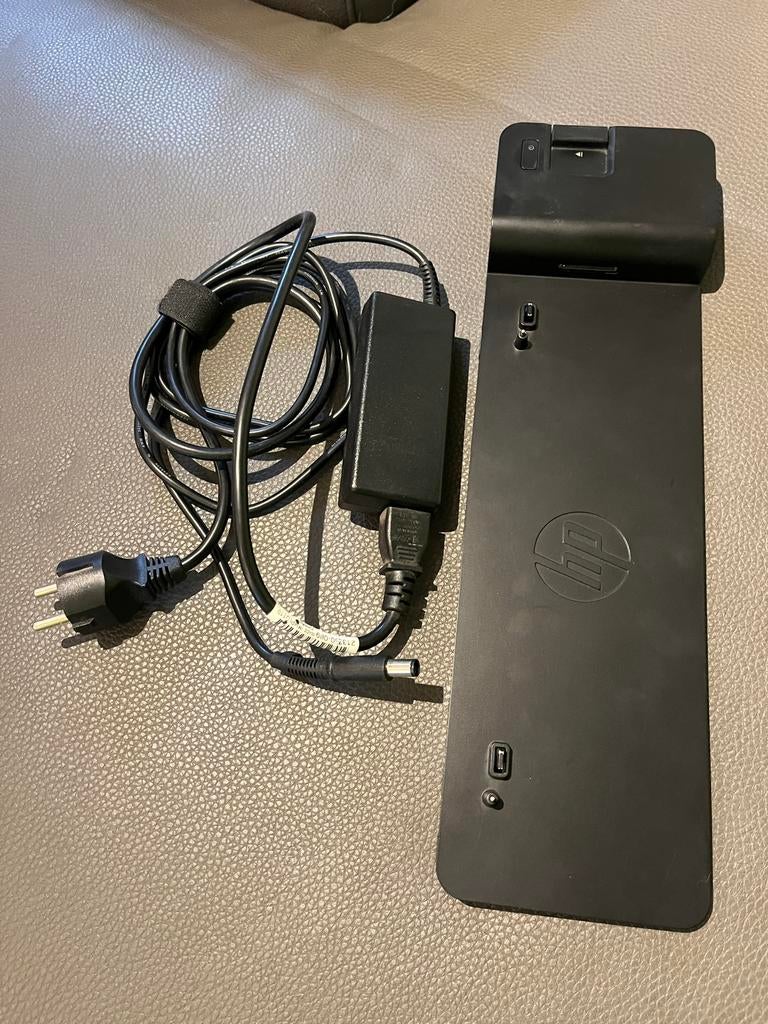 HP 2013 Ultraslim Docking Station, Ophalen of Verzenden, Gebruikt, Docking station, Laptop