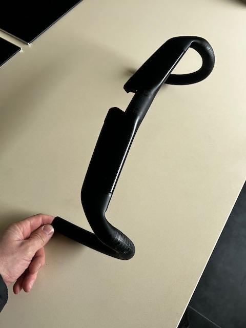 Specialized Aero carbon fietsstuur 400mm, Fietsen en Brommers, Fietsonderdelen, Ophalen of Verzenden, Zo goed als nieuw, Stuur