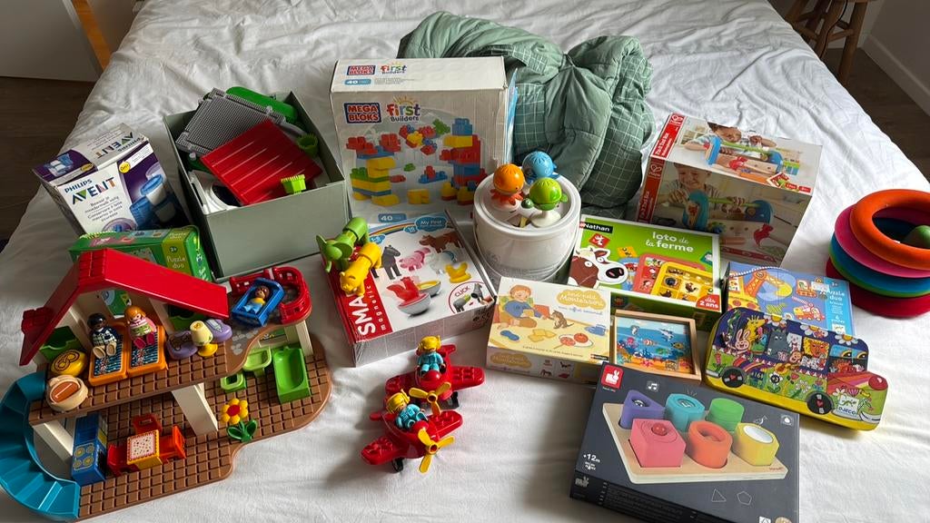 Ensemble jeu enfant 2-5 ans + sac couchage pr sieste école, Enfants & Bébés, Jouets | Blocs de construction, Comme neuf, Autres marques