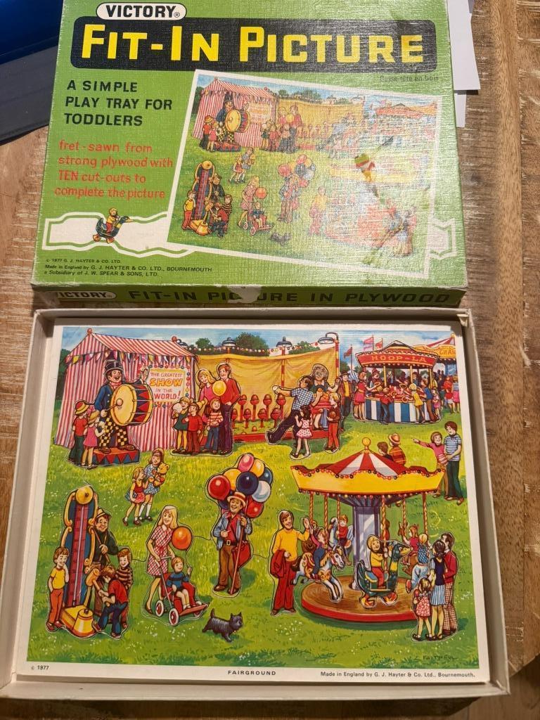 Vintage puzzel van Victory Fit-In Picture 1977, Antiek en Kunst, Antiek | Speelgoed, Ophalen of Verzenden
